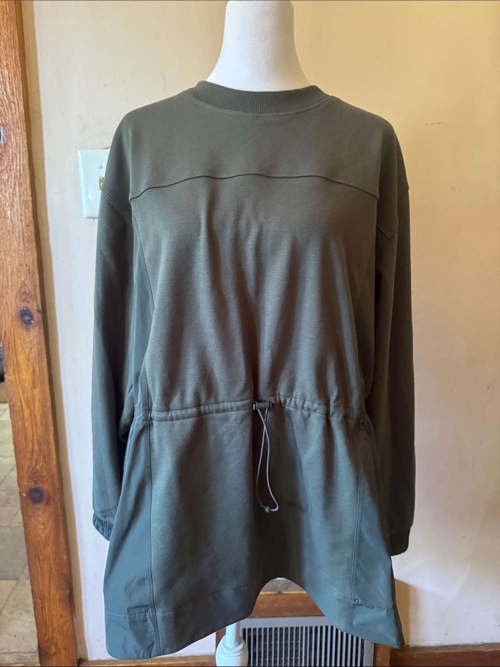 Athleta Triumph Hybrid Long Sleeve Crewneck Sweatshirt L